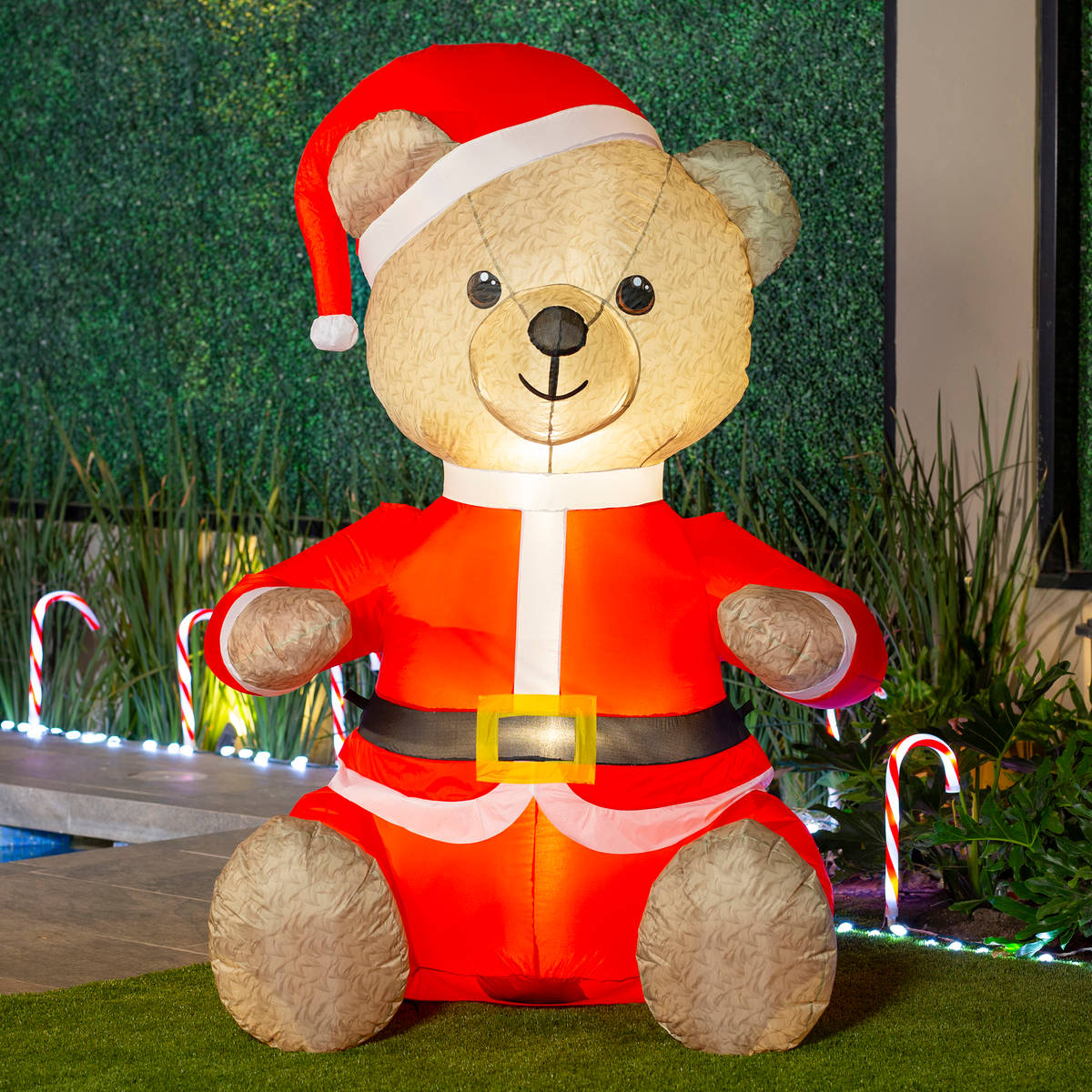 🧸🎅 Oso Santa Claus Inflable Navideño con Luz – 1.68 m x 1.00 m x 1.00 m 🎁🎄