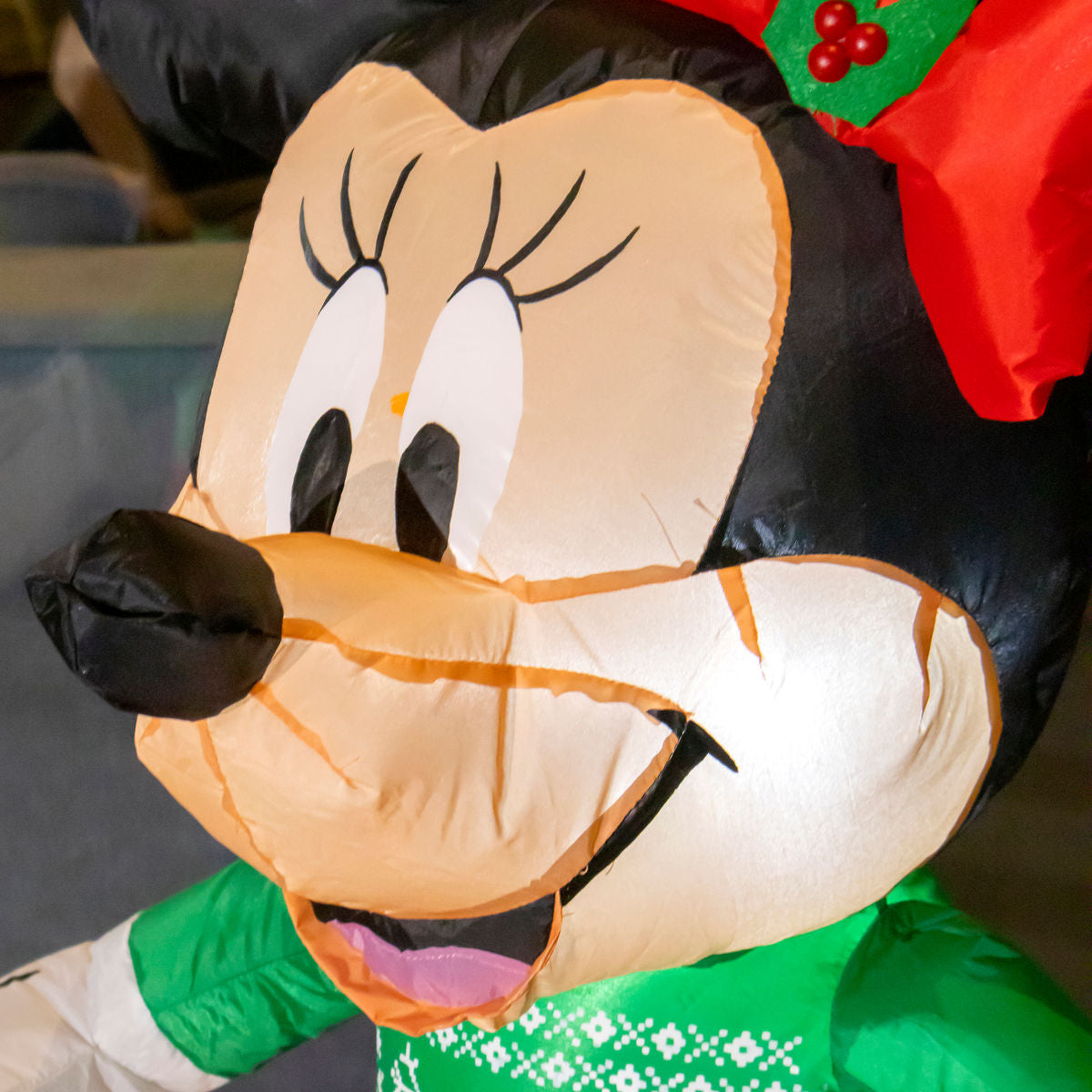 🎀🐭 Minnie Mouse Inflable Navideña con Luz – 1.07 m x 0.69 m x 0.45 m 🎁🎄